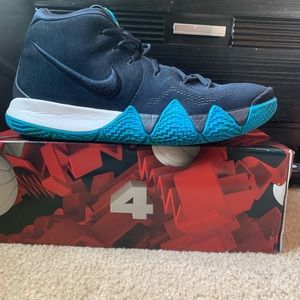 Kyrie 4